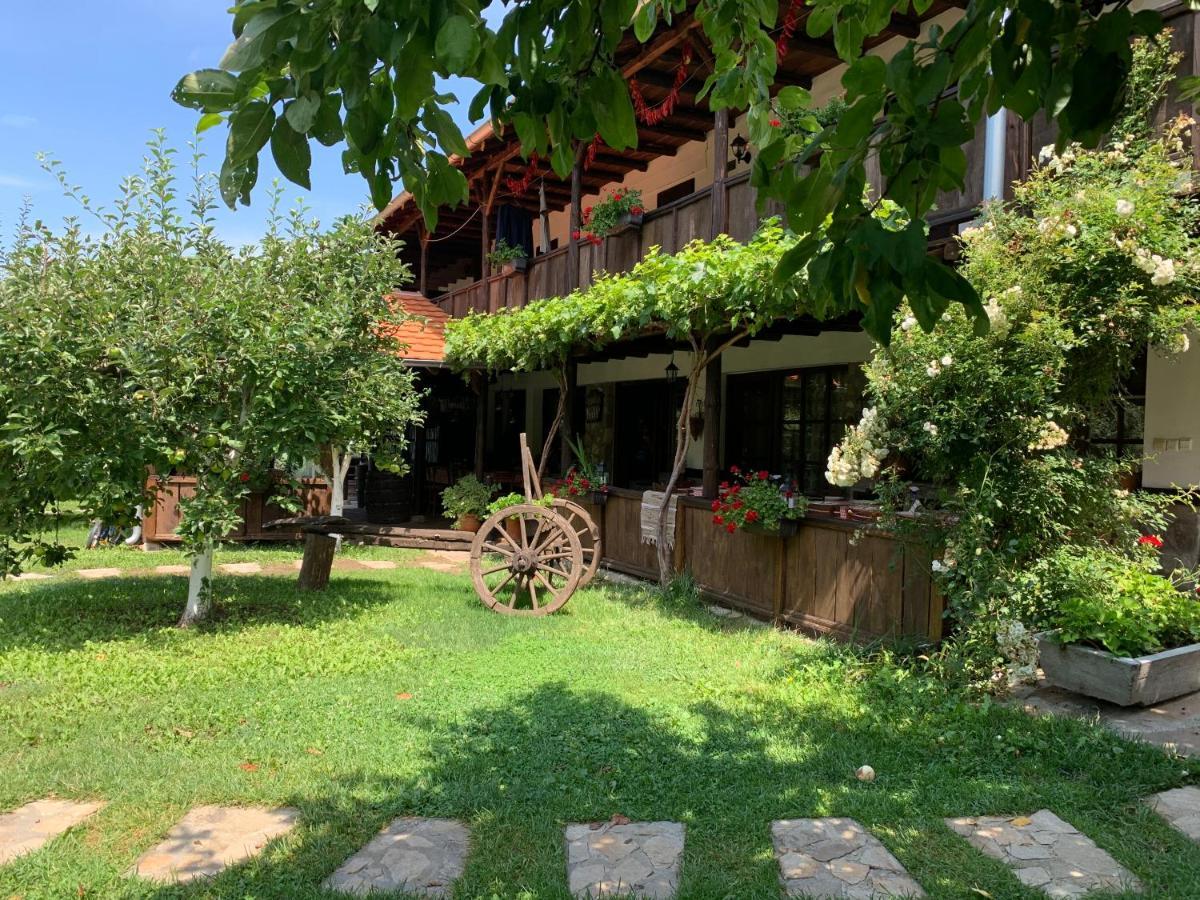 Konak Tosa Poganovo Bagian luar foto