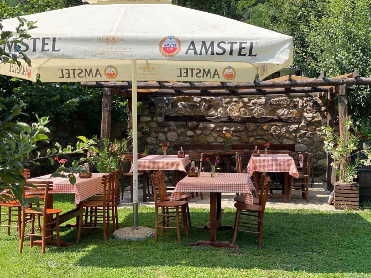 Konak Tosa Poganovo Bagian luar foto