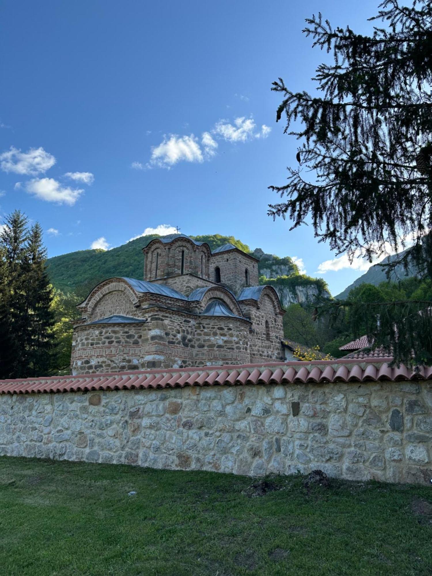 Konak Tosa Poganovo Bagian luar foto